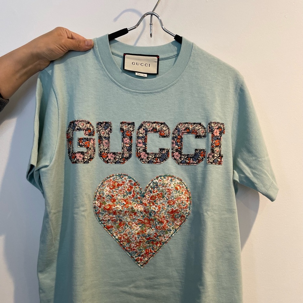 Blue, XS , NEW, gucci embroidered heart tee